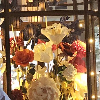 Café Riggs - Flower case in vaulted ceiling - Breakfast & Brunch Near Me - Washington, DC, District of Columbia Café Riggs - Flower case in vaulted ceiling - Breakfast & Brunch Near Me - Washington, DC, District of Columbia