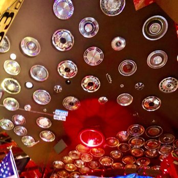 Barney's Beanery - Ceiling of hubcaps - Breakfast & Brunch Near Me - Westwood, California