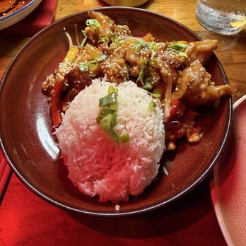 Singapore Room - Orange chicken - Lounges Near Me - Saugatuck, Michigan