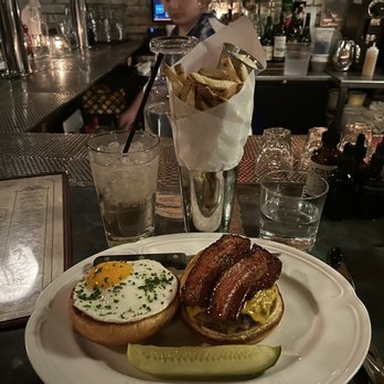 Au Cheval - Single Cheeseburger with Thick Cup Peppered Bacon - Bars Near Me - Chicago, Illinois Au Cheval - Single Cheeseburger with Thick Cup Peppered Bacon - Bars Near Me - Chicago, Illinois