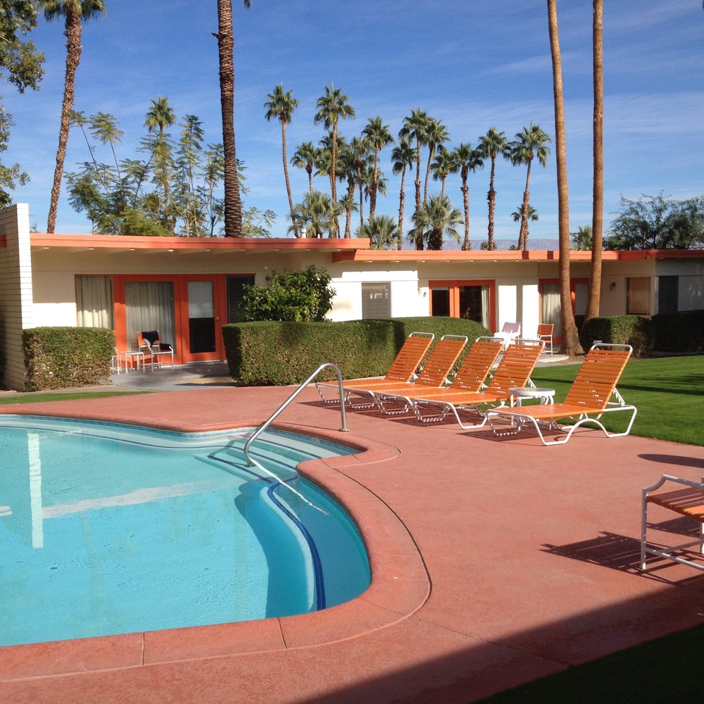 Mojave Resort - A pool meant for James Dean and Marilyn Monroe - Hotels Near Me - Palm Desert, California Mojave Resort - A pool meant for James Dean and Marilyn Monroe - Hotels Near Me - Palm Desert, California