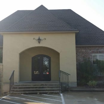Surfaces Design Gallery - the front entrance of a home - Flooring Near Me - Lake Charles, Louisiana Surfaces Design Gallery - the front entrance of a home - Flooring Near Me - Lake Charles, Louisiana