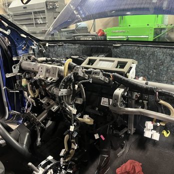 Marburger Mobile Service - Taking apart the dash to replace evaporator core - Auto Repair Near Me - Houston, Texas Marburger Mobile Service - Taking apart the dash to replace evaporator core - Auto Repair Near Me - Houston, Texas