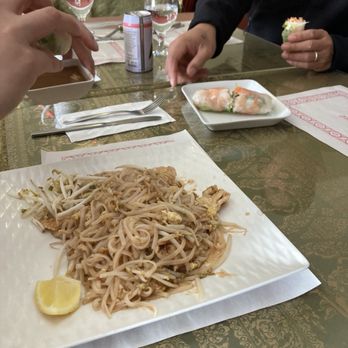 Krong Thai - Pad Thai and spring rolls - Thai Near Me - Gatineau, Quebec Krong Thai - Pad Thai and spring rolls - Thai Near Me - Gatineau, Quebec