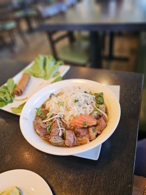 Pho Ca Dao & Grill by null