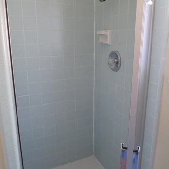 Castle Inn - Clean shower, but tight squeeze with nowhere to put shampoo, conditioner, razor, etc. No trouble with temp or pressure. - Hotels Near Me - Cambria, California Castle Inn - Clean shower, but tight squeeze with nowhere to put shampoo, conditioner, razor, etc. No trouble with temp or pressure. - Hotels Near Me - Cambria, California