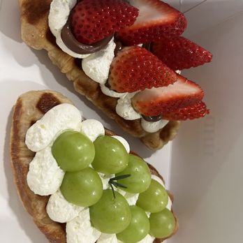 Heuk Hwa Dang - Strawberry and Grape Croffles - Desserts Near Me - Milpitas, California