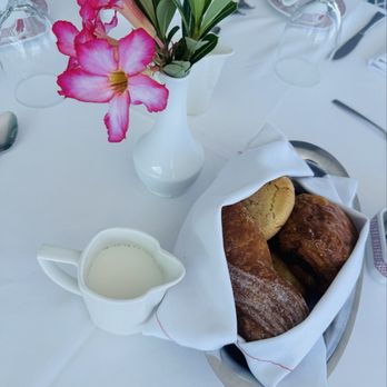 Hotel Las Brisas Acapulco - Pan dulce - Hotels Near Me - Acapulco, GRO Hotel Las Brisas Acapulco - Pan dulce - Hotels Near Me - Acapulco, GRO