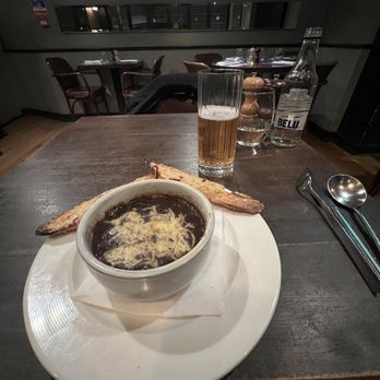 Côte Brasserie - French onion soup - British Near Me - Oxford, OXF