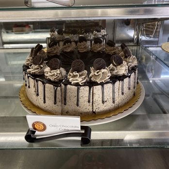 B-Line Diner - Fantastic cakes - American Near Me - Orlando, Florida