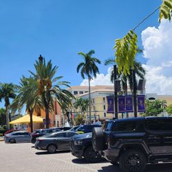 Royal Palm Place