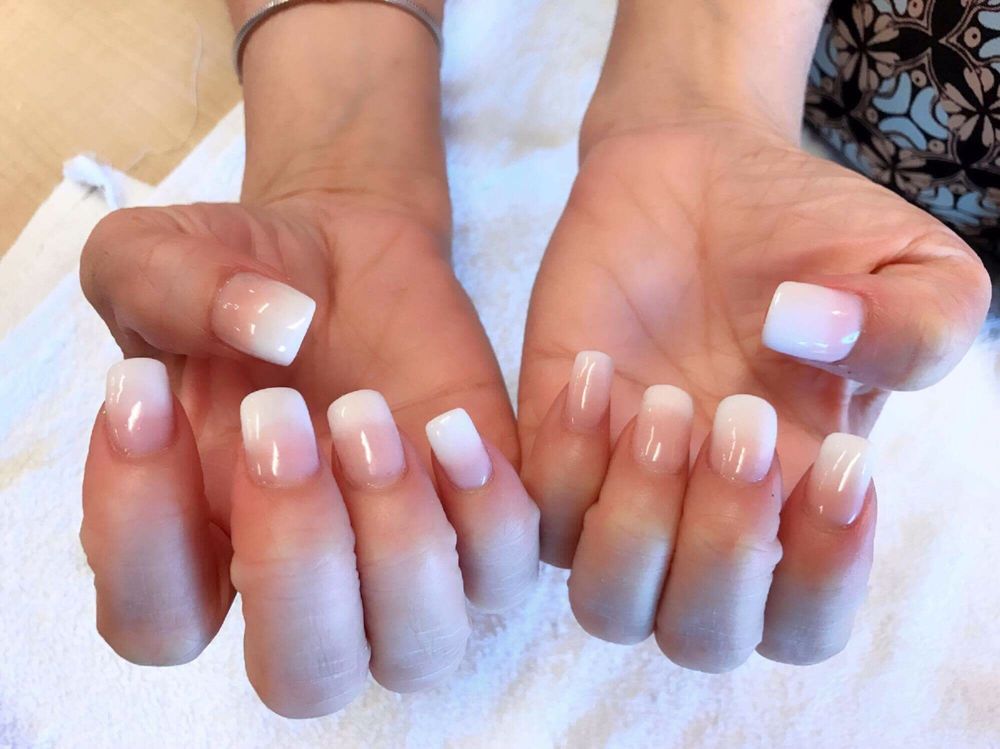 Perfect Nails Logo