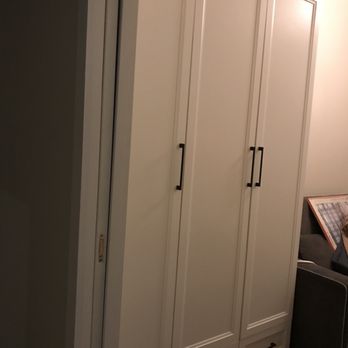 California Closets - Downtown Toronto - Wardrobe In second bedroom. Room too small for the long view. lol - Interior Design Near Me - Toronto, Ontario California Closets - Downtown Toronto - Wardrobe In second bedroom. Room too small for the long view. lol - Interior Design Near Me - Toronto, Ontario