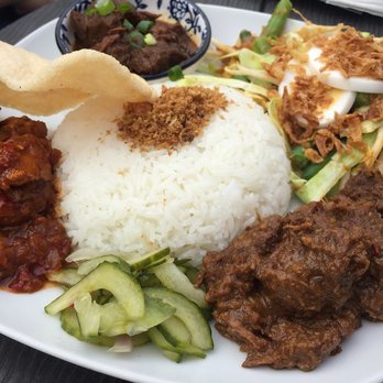 Café Kadijk - Indisch bordje - Indonesian Near Me - Amsterdam, New Hampshire