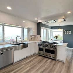 Top King Cabinets & Stone