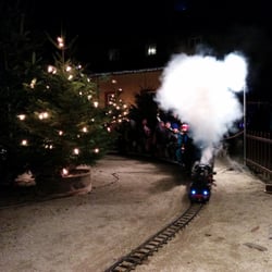 Romantischer Weihnachtsmarkt am Schloss