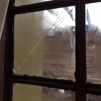 O:live Boutique Hotel - Crack in the window - Hotels Near Me - San Juan, Puerto Rico O:live Boutique Hotel - Crack in the window - Hotels Near Me - San Juan, Puerto Rico