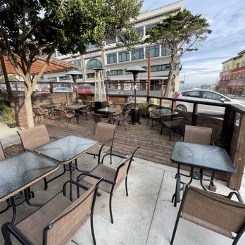 Aliotti's Victorian Corner Restaurant - outdoor seating - Italian Near Me - Pacific Grove, California