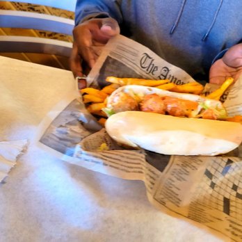 Storming Crab - Springfield - Shrimp Poboy - Cajun/Creole Near Me - Springfield, Missouri