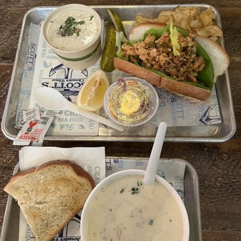 Scott's Chowder House - Clam chowder and lobster roll/ chowder lunch special. - Salad Near Me - San Francisco, California Scott's Chowder House - Clam chowder and lobster roll/ chowder lunch special. - Salad Near Me - San Francisco, California