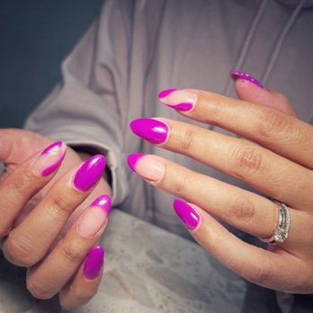 Allure Nail Bar - Day Spas Near Me - Burke, Virginia