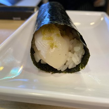Daigo Handroll Bar - Hokkaido Scallop - Sushi Bars Near Me - Brooklyn, New York