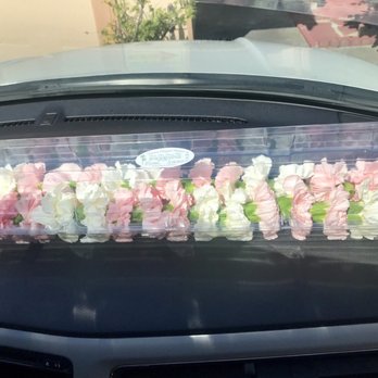 Forever Elegant Flowers - Carnation lei - Florists Near Me - San Jose, California Forever Elegant Flowers - Carnation lei - Florists Near Me - San Jose, California