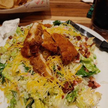 Chili's - Buffalo chicken salad - Tex-Mex Near Me - Columbus, Ohio