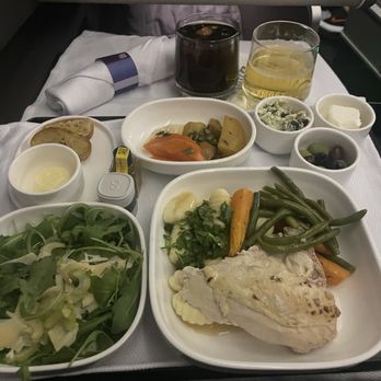 United Airlines - Airlines Near Me - Newark, New Jersey