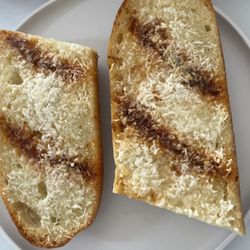 Rosanna's Pasta Shop - Large garlic bread ($5)