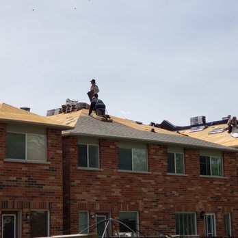 Unique Roofing - Starting to shingle after laying underlayment - Roofing Near Me - Richmond Hill, Ontario