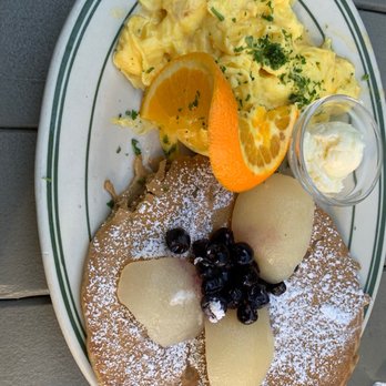 La Note - Lemon Gingerbread Pancakes and Poached Pears, 1 Egg - French Near Me - Berkeley, California