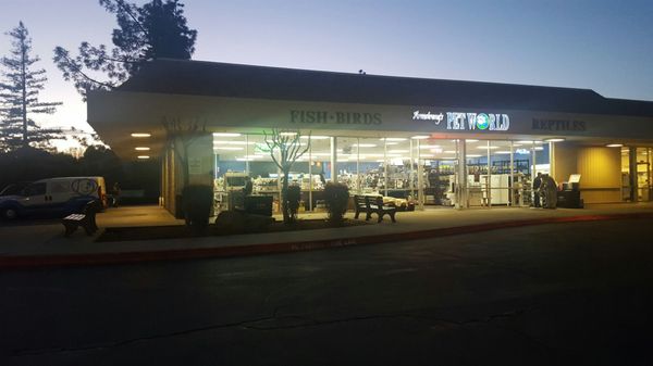 Armstrong's Pet World