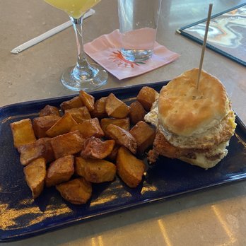 Buena Vida Tapas Bar - Pimenton Chicken Breakfast Sandwich - Spanish Near Me - Atlanta, Georgia Buena Vida Tapas Bar - Pimenton Chicken Breakfast Sandwich - Spanish Near Me - Atlanta, Georgia