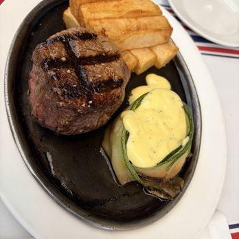 Baco - Corte alto de carne grelhada, muito bom! - French Near Me - Santiago, RM Baco - Corte alto de carne grelhada, muito bom! - French Near Me - Santiago, RM