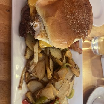 Izzy's 33 - Brunch burger - Breakfast & Brunch Near Me - Philadelphia, Pennsylvania Izzy's 33 - Brunch burger - Breakfast & Brunch Near Me - Philadelphia, Pennsylvania