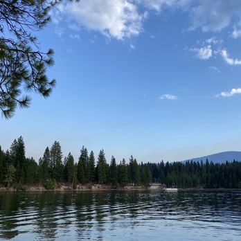 Lake Siskiyou - Lakes Near Me - Mt Shasta, California