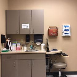 Premier Family Care - Exam room