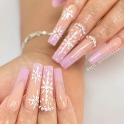 Queen Nails & Spa