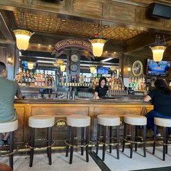 Mickey's Irish Pub - Beautiful Bar