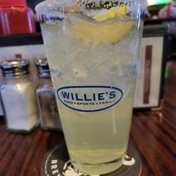 Willie's Sports Pub - Patron on game day