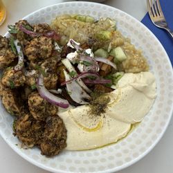 KALŌS - Souvlaki plate