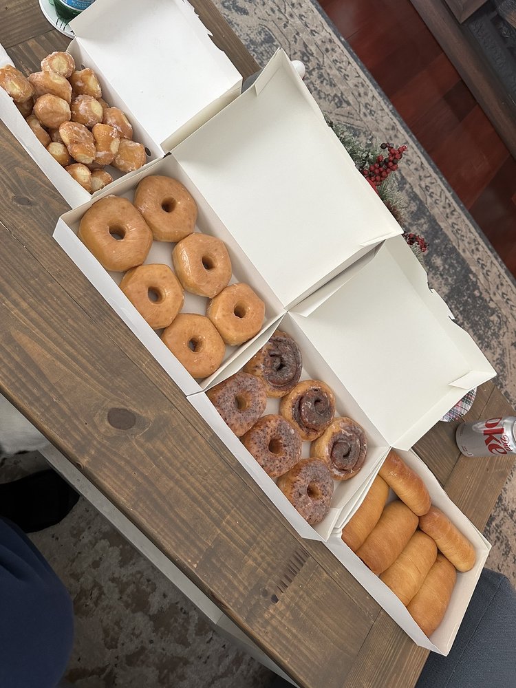 Rich Donuts Logo