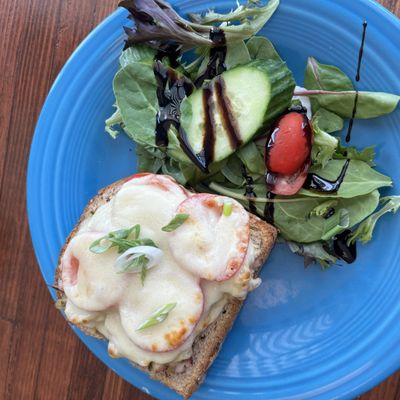 Henry’s On Clay by null