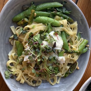 Water's Table - Fettuccine - New American Near Me - Renton, Washington