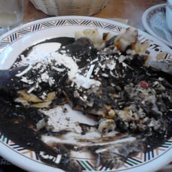 El Porton la Paz - Enfrijoladas con huevos a la mexicana, El Portón