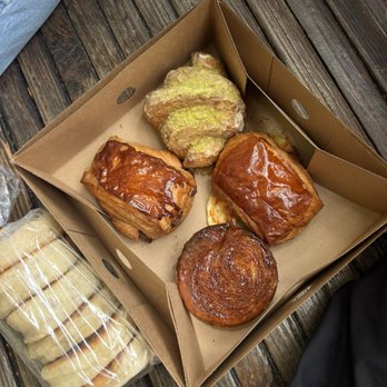 Wayfarer Bread & Pastry - Bakeries Near Me - San Diego, California Wayfarer Bread & Pastry - Bakeries Near Me - San Diego, California