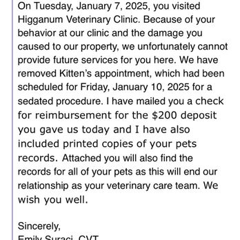 Higganum Veterinary Clinic - My cats blood bath from her injured paw - Veterinarians Near Me - Higganum, Connecticut Higganum Veterinary Clinic - My cats blood bath from her injured paw - Veterinarians Near Me - Higganum, Connecticut