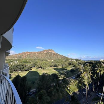 Lotus Honolulu at Diamond Head - The view of Diamond Head. - Hotels Near Me - Honolulu, Hawaii