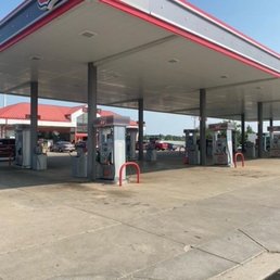 Exterior photo of Petro - Mart - Warrenton, Missouri Exterior photo of Petro - Mart - Warrenton, Missouri